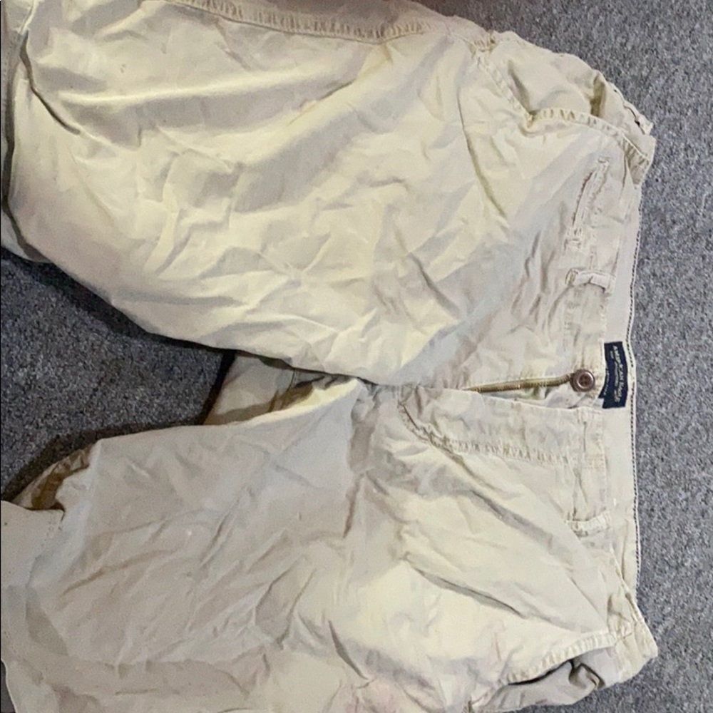American eagle khaki shorts